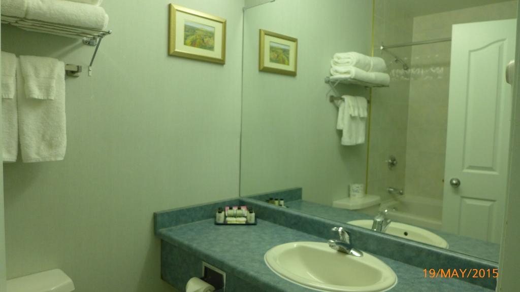 The Bridgeport Inn Fort Mcmurray Quarto foto
