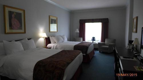 The Bridgeport Inn Fort Mcmurray Exterior foto